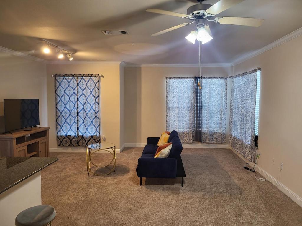 Modern Galleria Apt-Freeparking-Pool-Fast Wifi-Med Ctr Houston Exterior photo